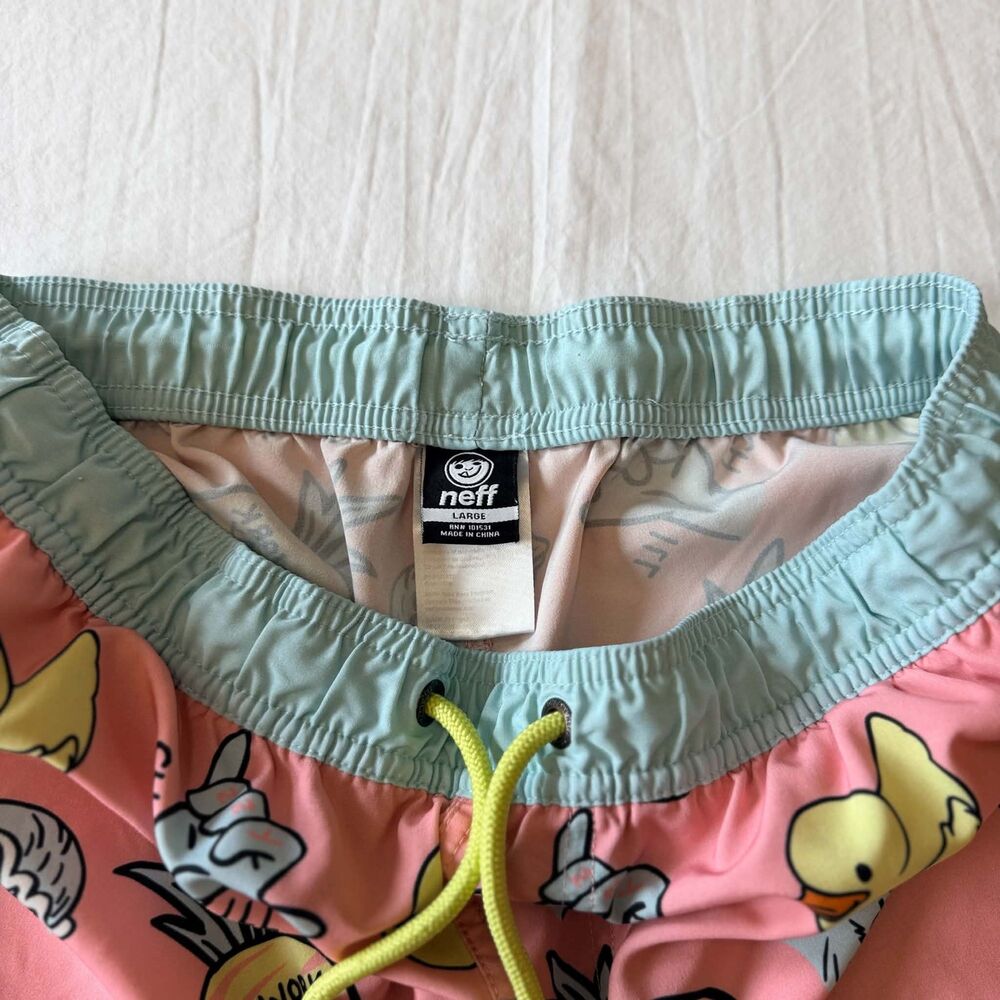 Neff Pink Novelty Print Swim Trunks Duck Pineapple No Work All Play Mens Large - Picture 3 of 11